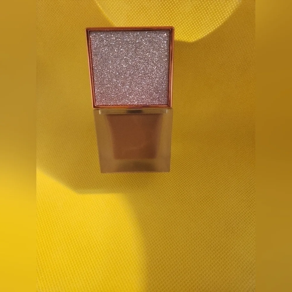Sassy Jones‎ foundation